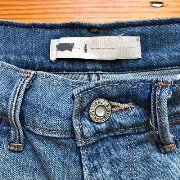 Levi’s Jeans Cropped Denim Capris Shorts, EUC, 4 - Picture 4 of 11